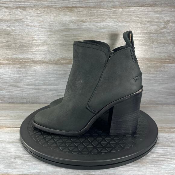 UGG Women's Pixley Mysterious Black Leather Heeled Ankle Boots Size 6 - Picture 1 of 8